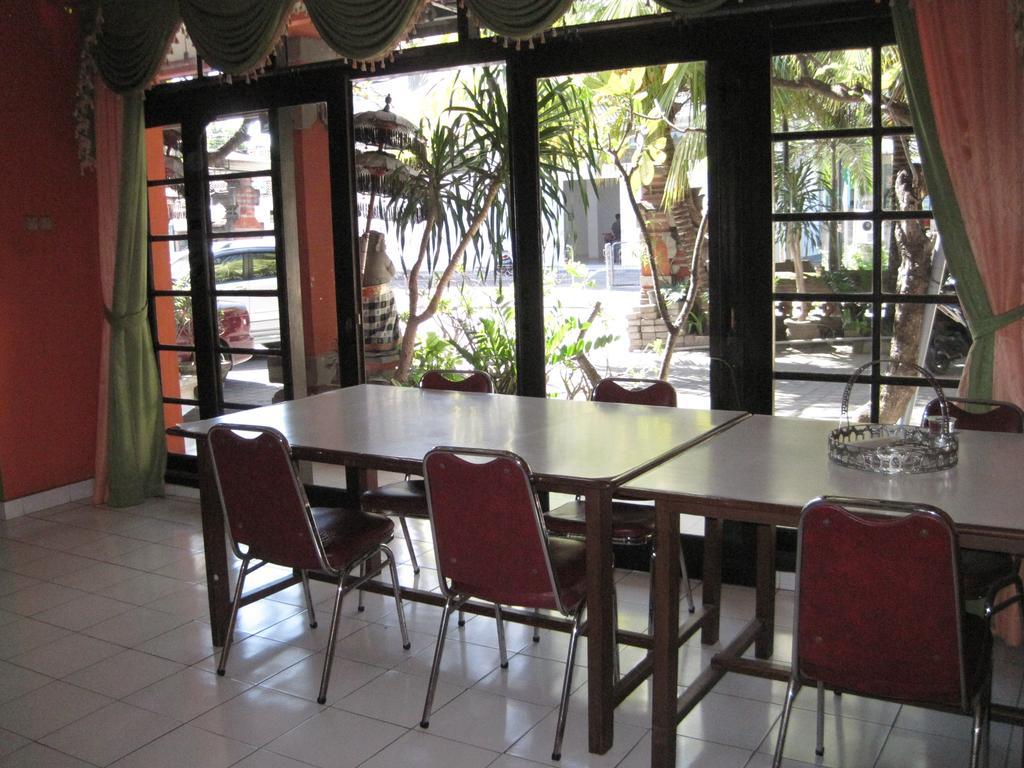 Sekar Sari Inn Кута Экстерьер фото