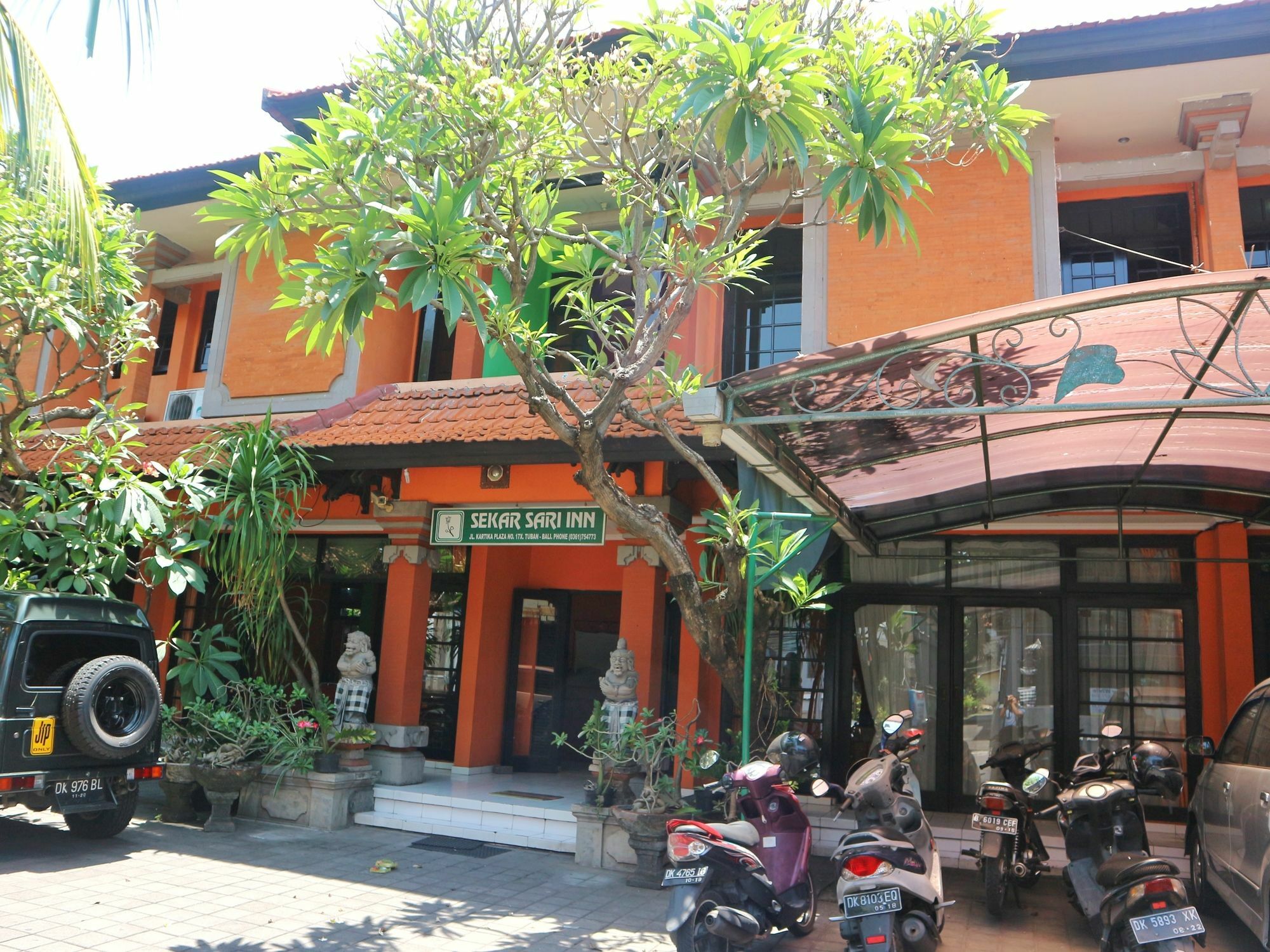 Sekar Sari Inn Кута Экстерьер фото